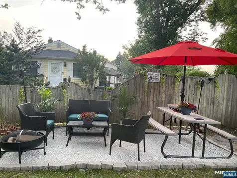 88 Fournier Crescent Elmwood Park NJ 07407