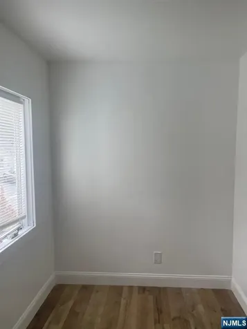 88 Fournier Crescent Elmwood Park NJ 07407