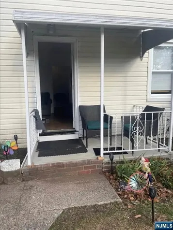 88 Fournier Crescent Elmwood Park NJ 07407