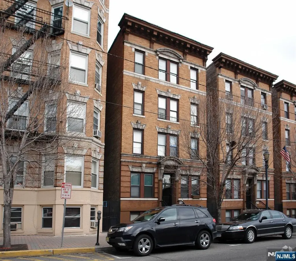 304 60th Street West New York NJ 07093
