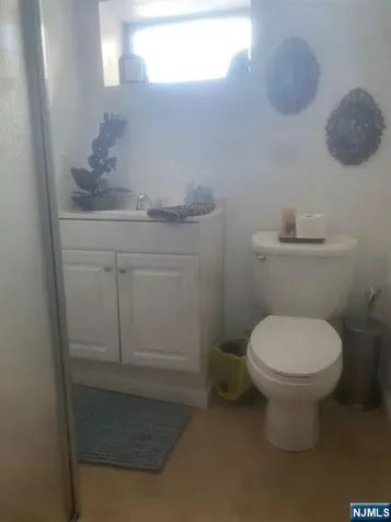 74 Avenue E Lodi NJ 07644