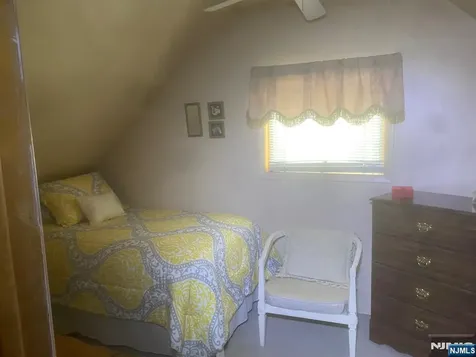 74 Avenue E Lodi NJ 07644