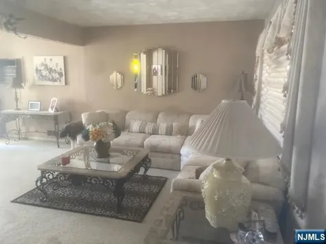 74 Avenue E Lodi NJ 07644