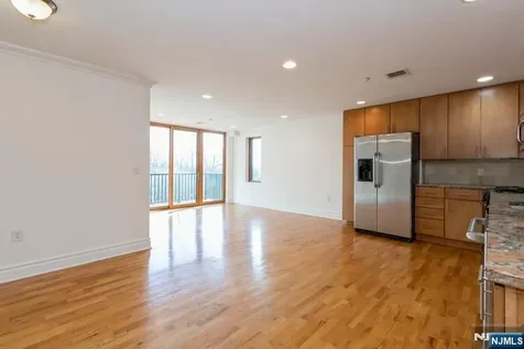 17 Meadow Road Rutherford NJ 07070