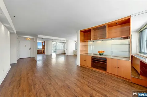 1600 Parker Avenue Fort Lee NJ 07024