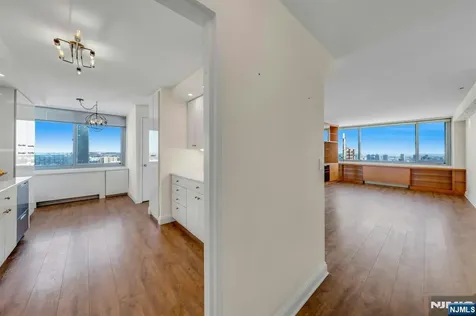 1600 Parker Avenue Fort Lee NJ 07024