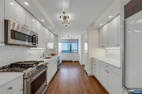 1600 Parker Avenue Fort Lee NJ 07024