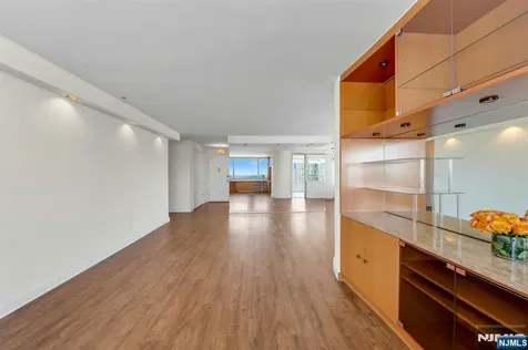 1600 Parker Avenue Fort Lee NJ 07024