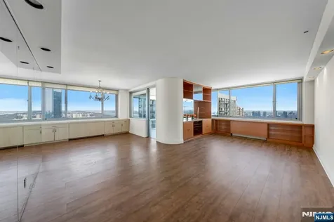 1600 Parker Avenue Fort Lee NJ 07024