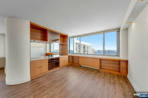 1600 Parker Avenue Fort Lee NJ 07024
