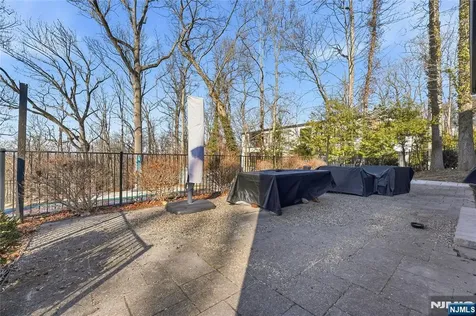 27 Suffolk Lane Tenafly NJ 07670