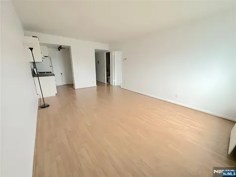2185 Lemoine Fort Lee NJ 07024