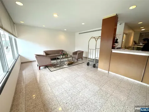 2185 Lemoine Fort Lee NJ 07024