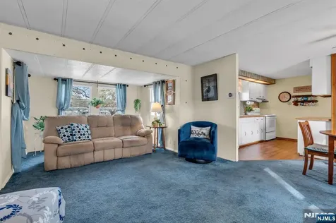 44 Nancy Lane Barnegat NJ 08005