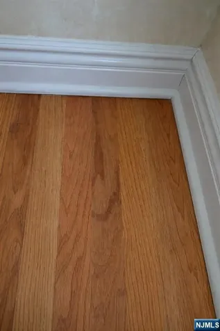 6 Merrimack Court Paramus NJ 07652