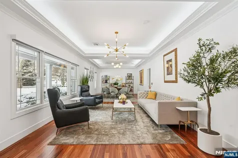 320 Long Bow Drive Franklin Lakes NJ 07417