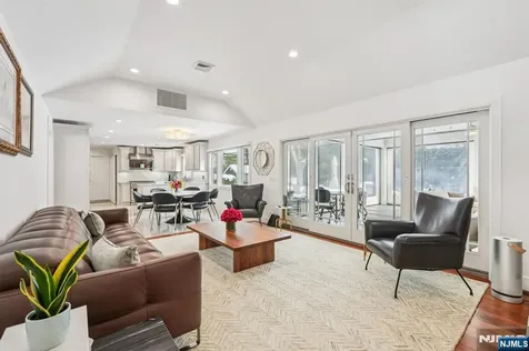 320 Long Bow Drive Franklin Lakes NJ 07417