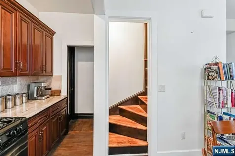 408-410 Clifton Avenue Newark NJ 07104