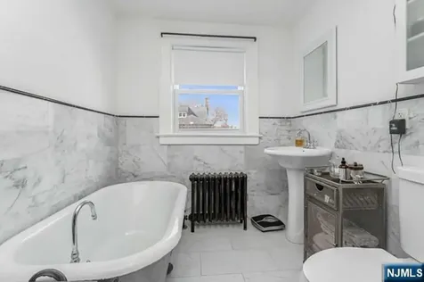 408-410 Clifton Avenue Newark NJ 07104