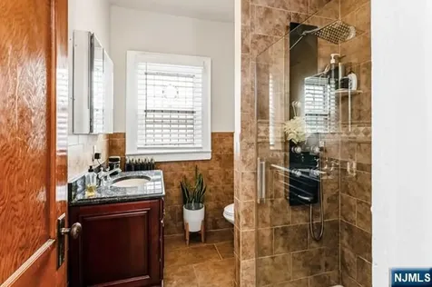 408-410 Clifton Avenue Newark NJ 07104