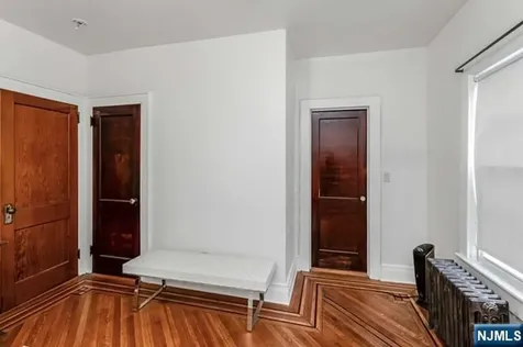 408-410 Clifton Avenue Newark NJ 07104