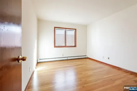 407 Jane Street Fort Lee NJ 07024