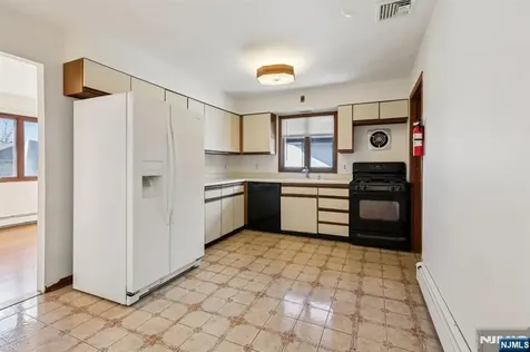 407 Jane Street Fort Lee NJ 07024