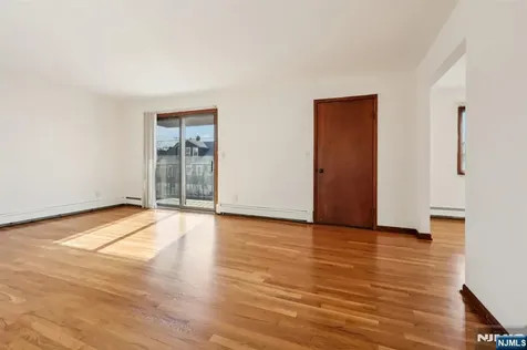 407 Jane Street Fort Lee NJ 07024