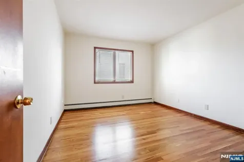 407 Jane Street Fort Lee NJ 07024