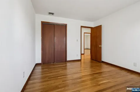 407 Jane Street Fort Lee NJ 07024