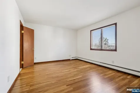 407 Jane Street Fort Lee NJ 07024