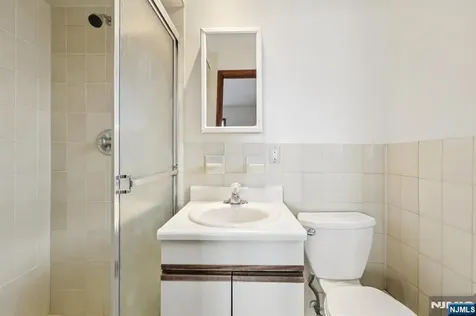 407 Jane Street Fort Lee NJ 07024