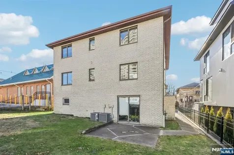 407 Jane Street Fort Lee NJ 07024