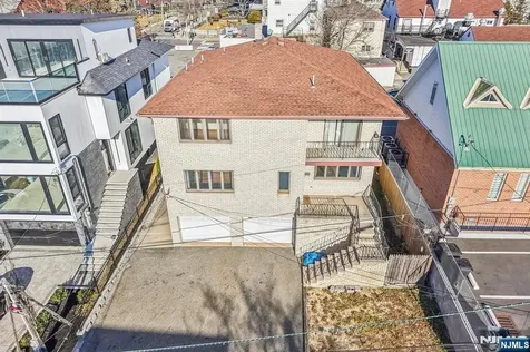 407 Jane Street Fort Lee NJ 07024