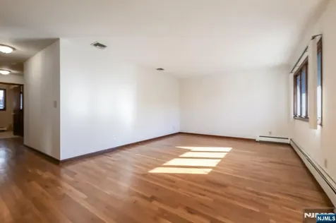 407 Jane Street Fort Lee NJ 07024