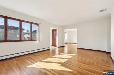 407 Jane Street Fort Lee NJ 07024
