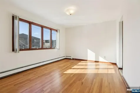 407 Jane Street Fort Lee NJ 07024