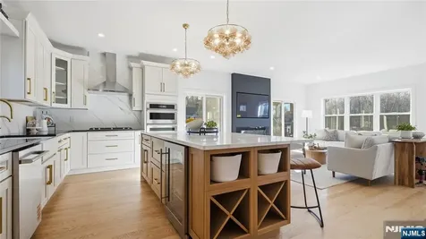 4 Hilltop Way Essex Fells NJ 07021