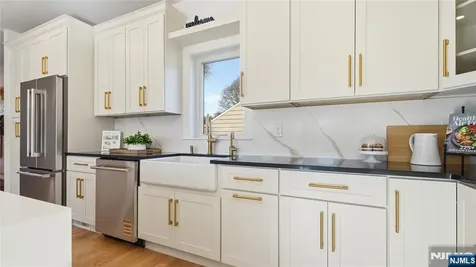 4 Hilltop Way Essex Fells NJ 07021