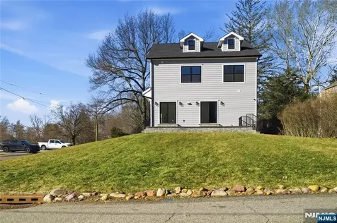4 Hilltop Way Essex Fells NJ 07021