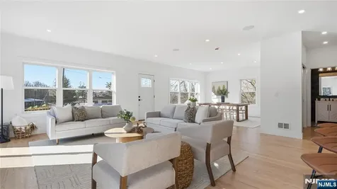 4 Hilltop Way Essex Fells NJ 07021