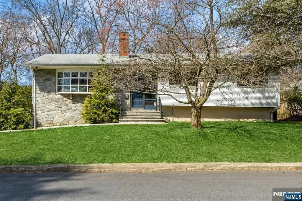 37 New Street Cresskill NJ 07626