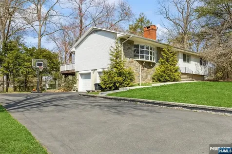 37 New Street Cresskill NJ 07626