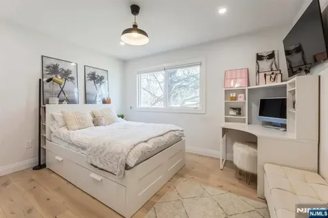37 New Street Cresskill NJ 07626