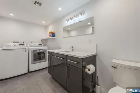 37 New Street Cresskill NJ 07626