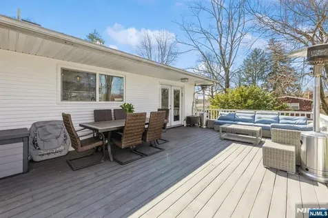 37 New Street Cresskill NJ 07626