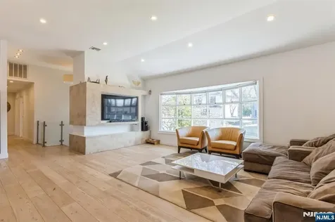 37 New Street Cresskill NJ 07626