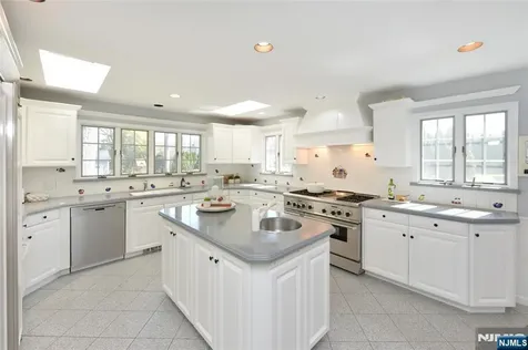 130 Glenwood Road Ridgewood NJ 07450