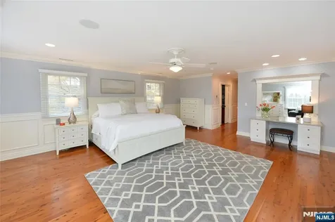 130 Glenwood Road Ridgewood NJ 07450