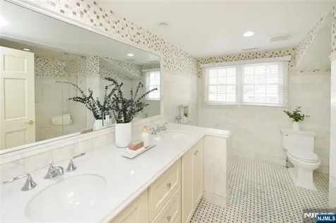130 Glenwood Road Ridgewood NJ 07450